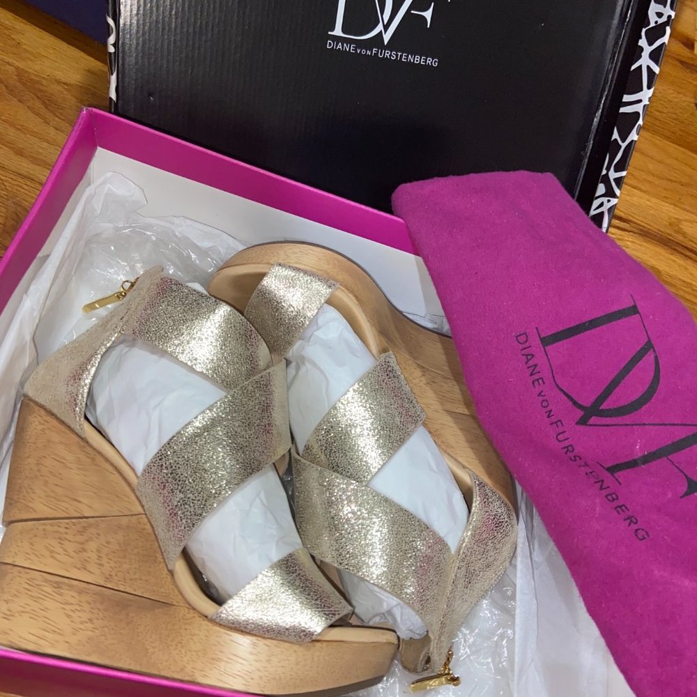 Diane von Furstenberg Leather Sandals 35